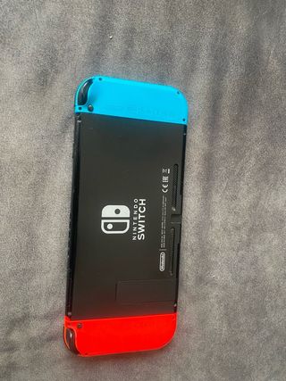 Nintendo Switch Roja y amarilla