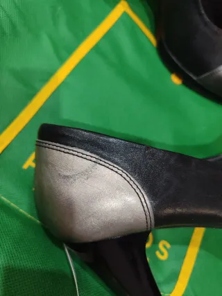 Zapatos Pitillos Piel Mujer Negros y Plateados.