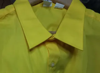 Camisa de trabajo amarilla nueva