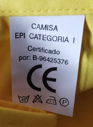 Camisa de trabajo amarilla nueva