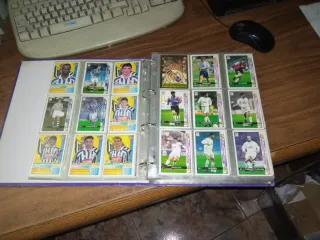 MUNDICROMO 98/99. FICHERO CON 607 CROMOS