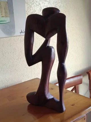 Escultura Pensador Madera Suar 44cm