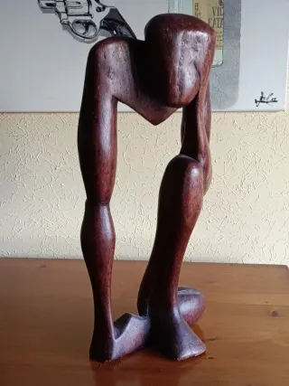 Escultura Pensador Madera Suar 44cm
