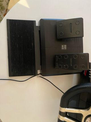 PS4 (PlayStation 4) con accessori