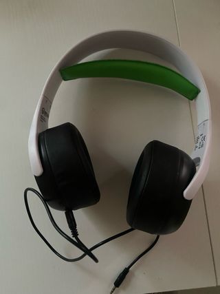 PS4 (PlayStation 4) con accessori