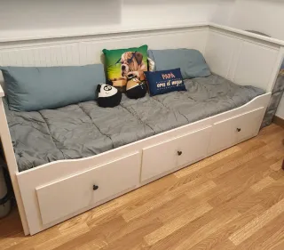 Cama doble Ikea Hemnes blanca