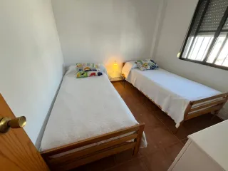 2 Camas Pino 90x200 + 1 Colchón