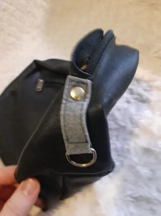 Neceser cuero Gilberto Capelli negro