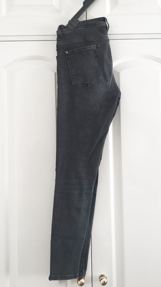 Pantalones Zara grises rotos