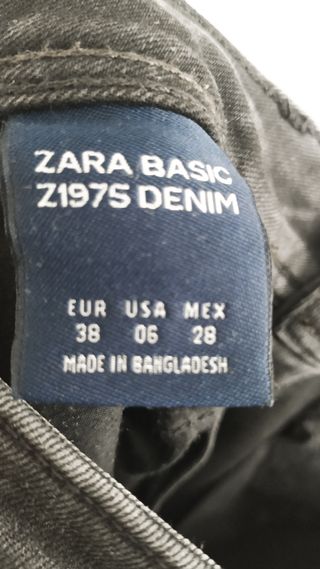 Pantalones Zara grises rotos