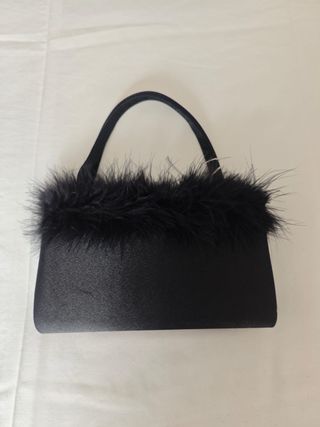 Bolso de fiesta negro con plumas