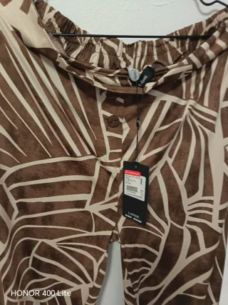 Pantalón estampado beige y marrón