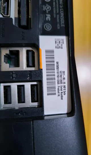 Lote Consola Xbox 360 Slim 250GB + 2 Mandos