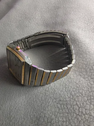 Reloj Seiko Quartz bicolor