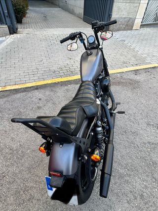 Harley Davidson Iron 883 Negra/Gris