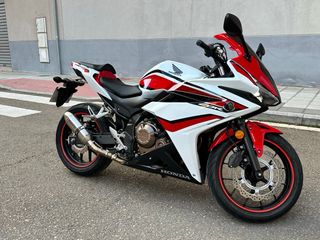 Honda CBR 500 R Roja y Blanca