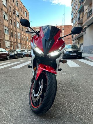 Honda CBR 500 R Roja y Blanca