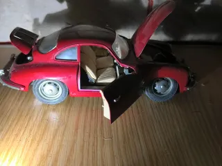 Coches a escalas 1/18