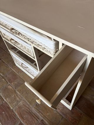 Mueble de planchar con cestas
