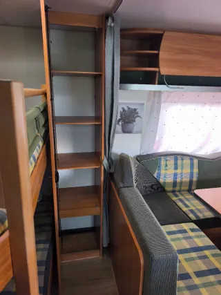 Caravana Burstner Flipper 550 KT 3 ambientes