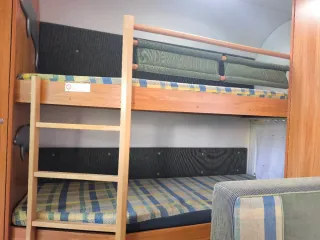 Caravana Burstner Flipper 550 KT 3 ambientes