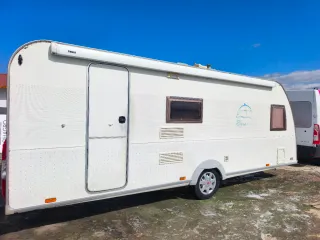 Caravana Burstner Flipper 550 KT 3 ambientes