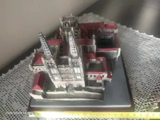 Maqueta Catedral de Burgos 18x18x16cm
