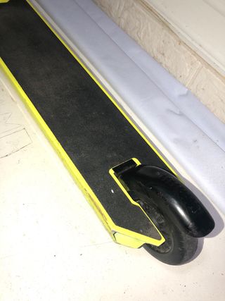 Patinete Oxelo Negro y Amarillo