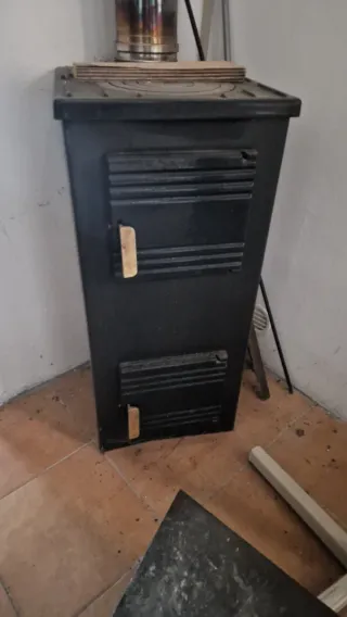 Stufa a legna in ghisa