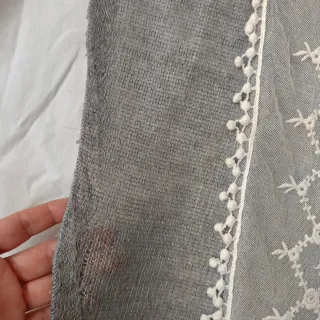 Bufanda Basile Gris y Blanca