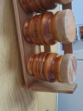 Especiero de cerámica con 4 botes