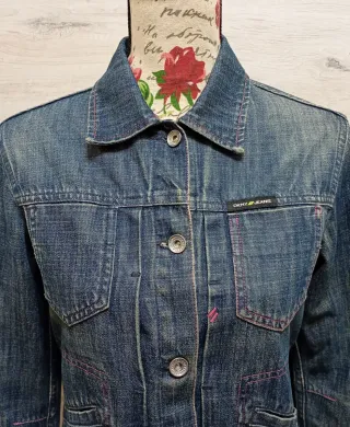 Chaqueta Vaquera DKNY .
