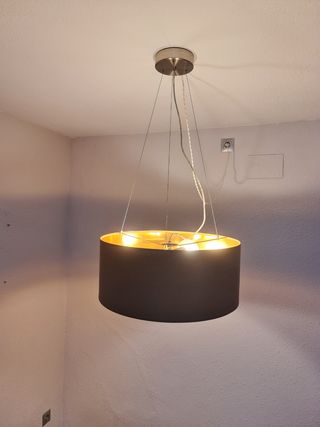 Lámpara de techo tela negra y dorada