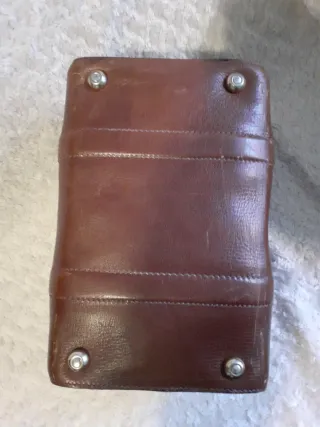 Maleta de cuero Aries