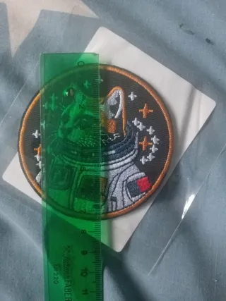 Parche de gato astronauta bordado sin estrenar.