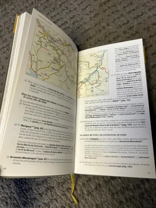 Lote de libros de rutas por Bizkaia.