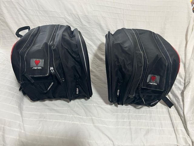 Alforjas semirrígidas Menat nuevas