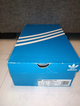 Zapatillas Adidas Blancas y Negras