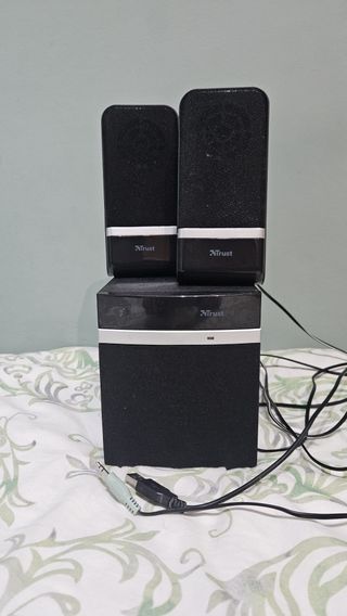 Altavoces Trust 2.1 Subwoofer Negro