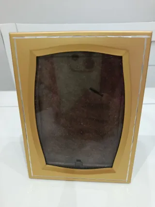 Portafotos dorado 12x8 cm