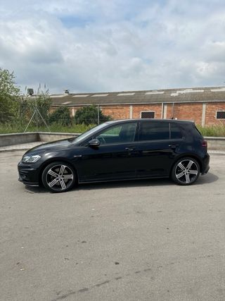 Volkswagen Golf 2021