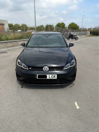 Volkswagen Golf 2021