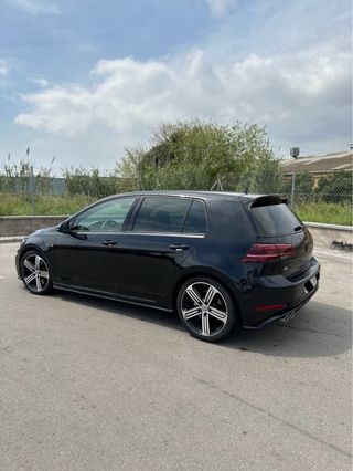 Volkswagen Golf 2021