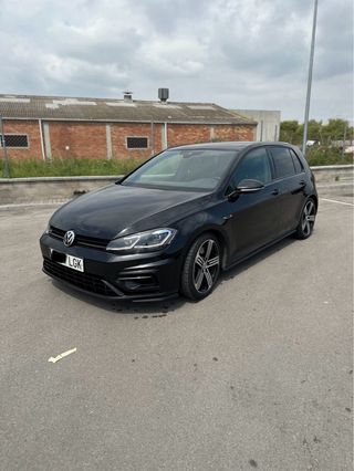 Volkswagen Golf 2021