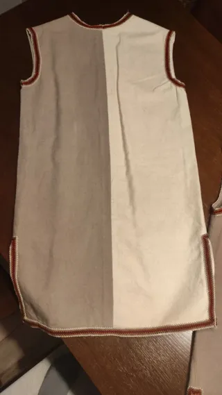 2 casacas medievales tela y pasamanería