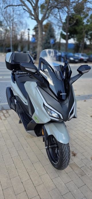 Honda Forza 350 Gris - 2024 Como Nueva