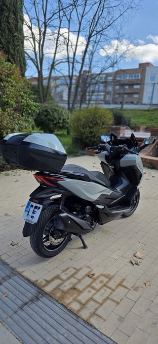 Honda Forza 350 Gris - 2024 Como Nueva
