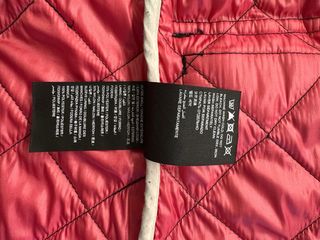 Chaqueta Superdry azul marino e interior rosa