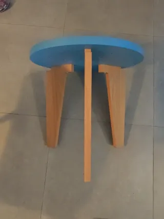 Mesita auxiliar redonda de madera