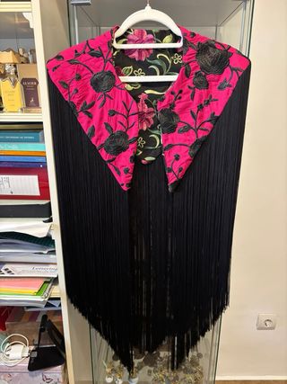 Capa flamenca/invitada con flecos